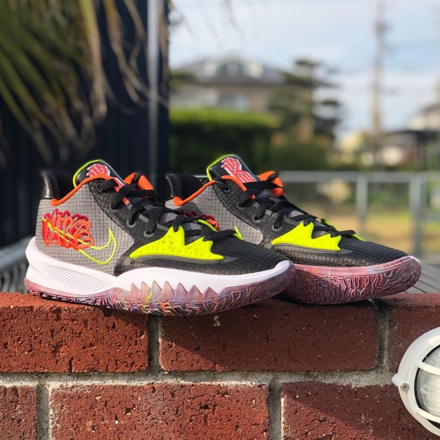 NIKE KYRIE LOW 4 'BLACK TURF ORANGE' ナイキ カイリー ローカット 4