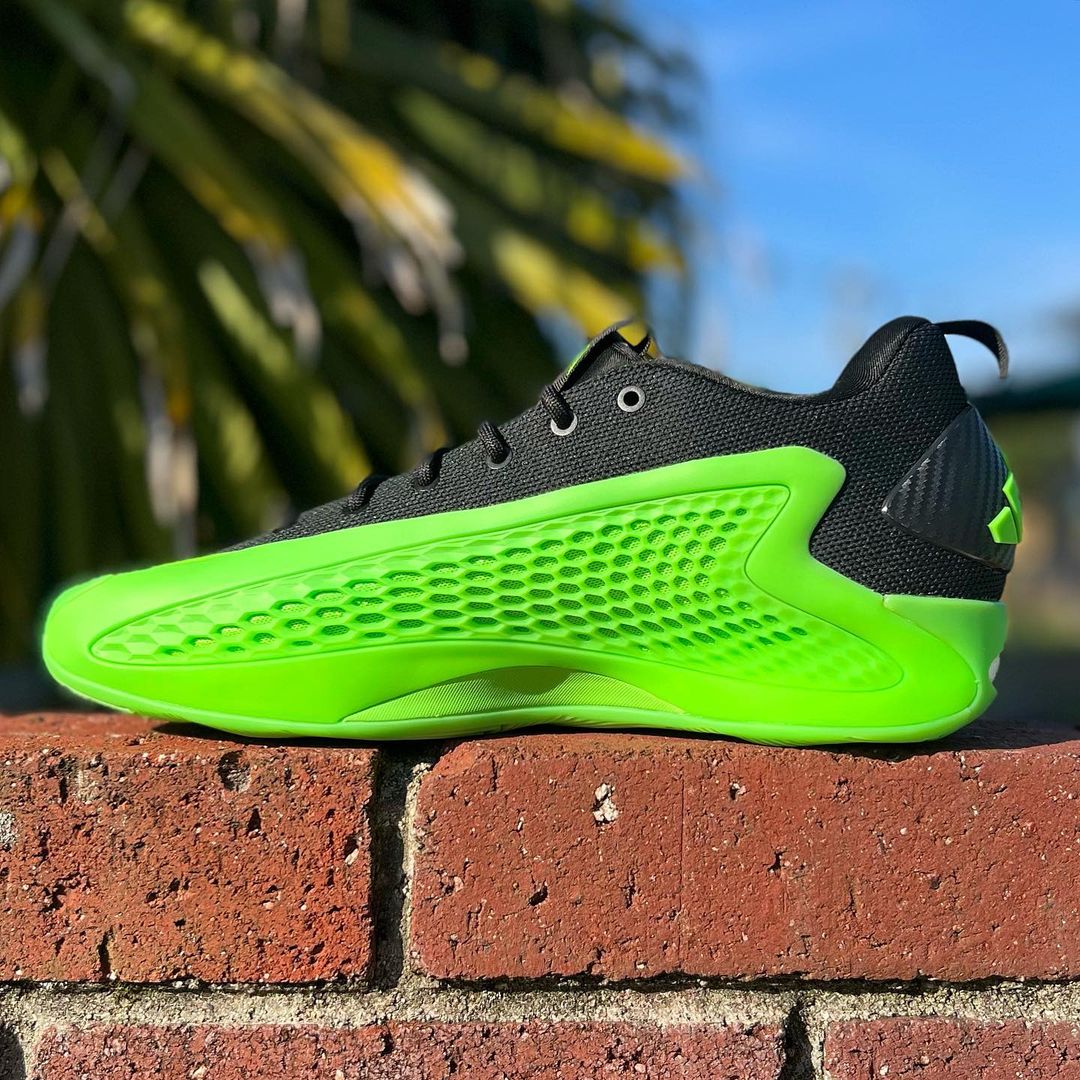 ADIDAS A.E. 1 LOW アディダス アンソニー エドワーズ 1 ロー