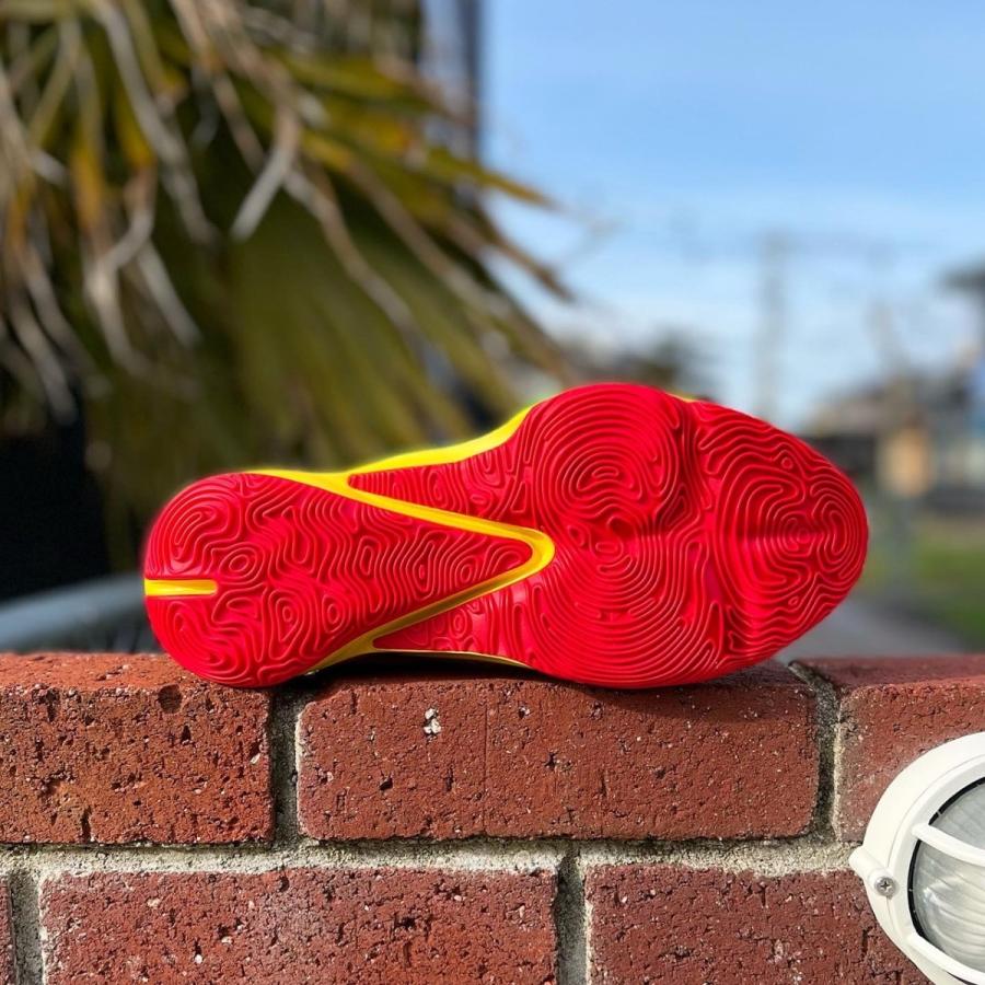 NIKE ZOOM FREAK 3 'UNO YELLOW' ナイキ ズーム フリーク 3 ヤニス