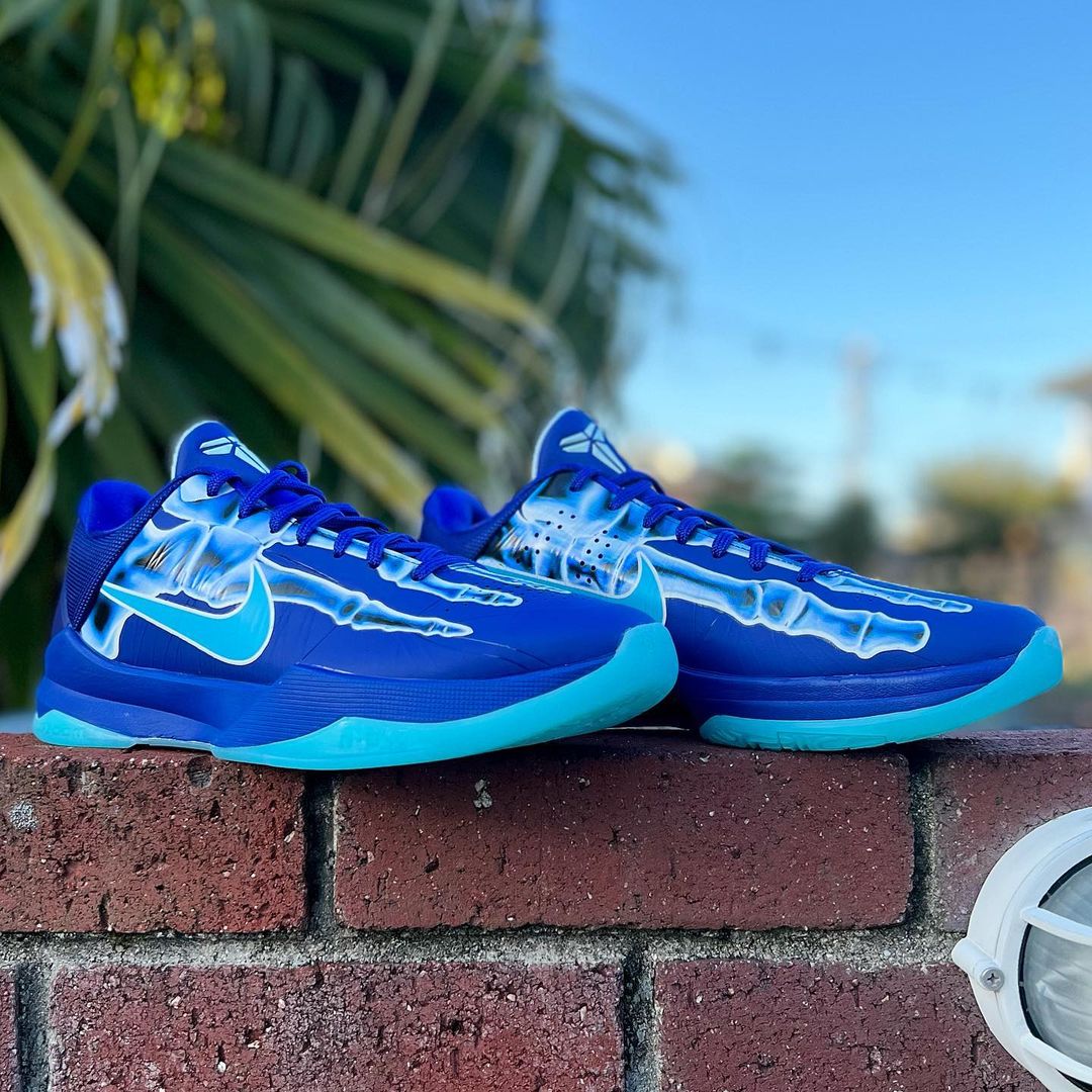 NIKE KOBE V PROTRO コービー ナイキ ニューイヤーを祝う新作モデルが登場！コービーシリーズの最新作