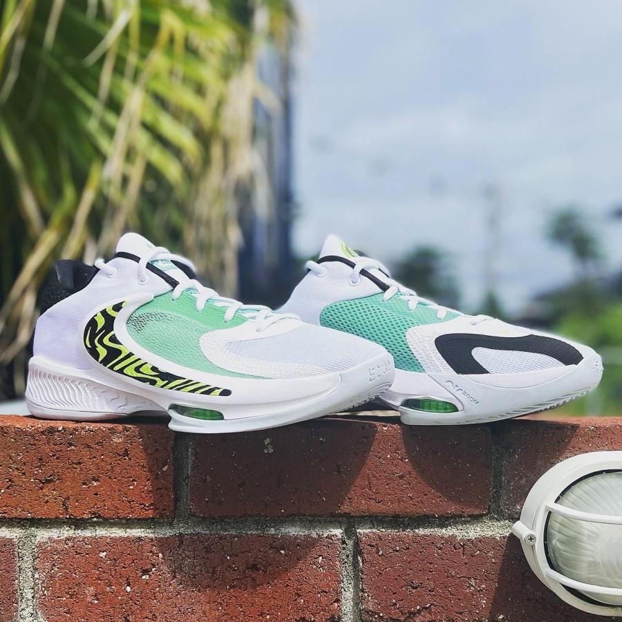 リリチェ様用　freak4 ヤニス・アデドクンポの4作目シグネチャーモデル『ZOOM FREAK 4