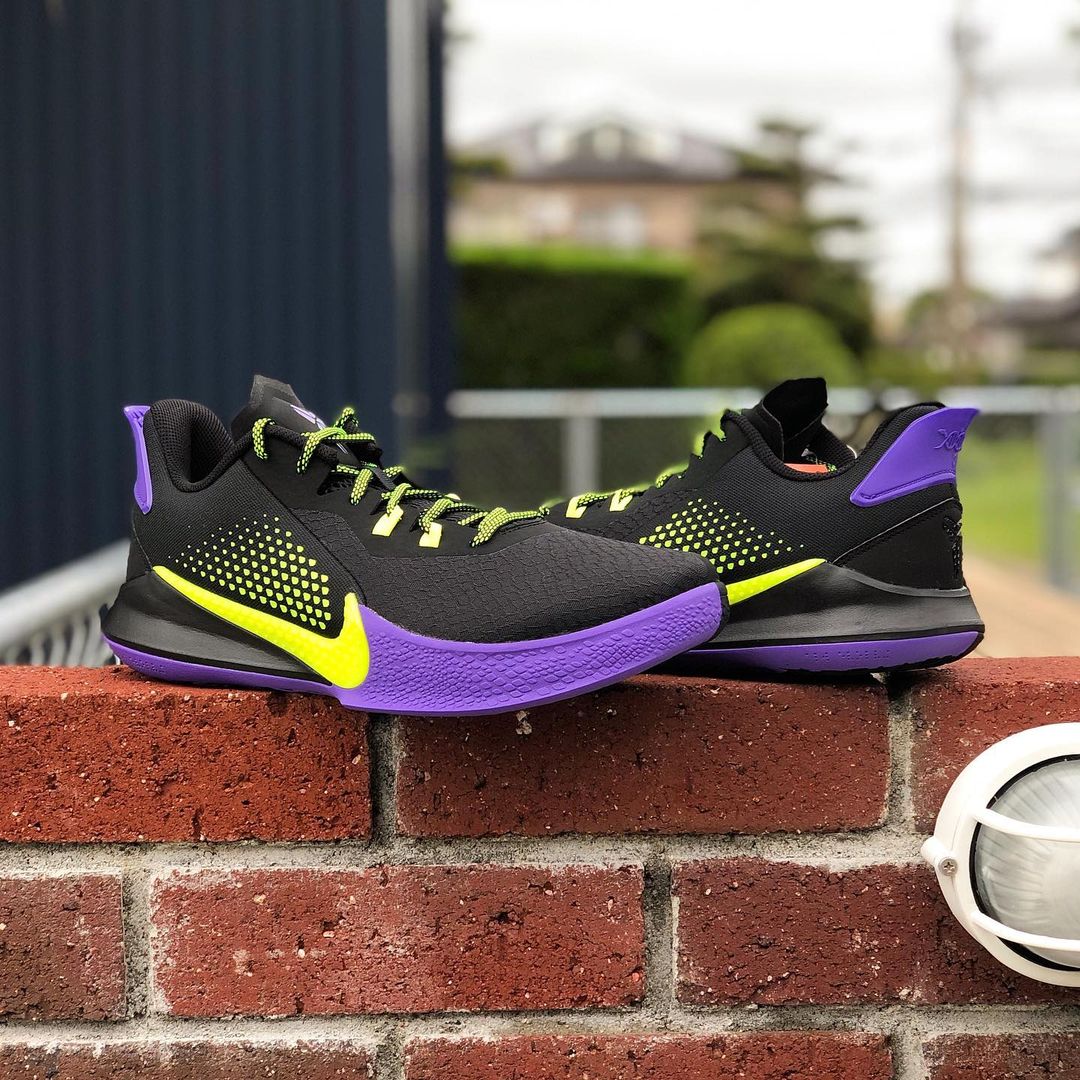 NIKE KOBE MAMBA FURY 'LAKERS AWAY' ナイキ コービー ブライアント
