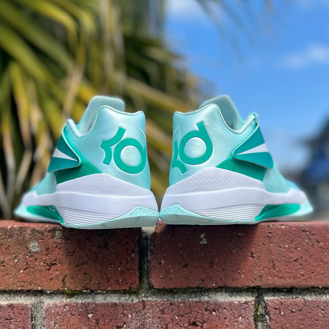 NIKE KD 4 'EASTER' ナイキ ケーディ 4 ケビン デュラント 2025年 復刻
