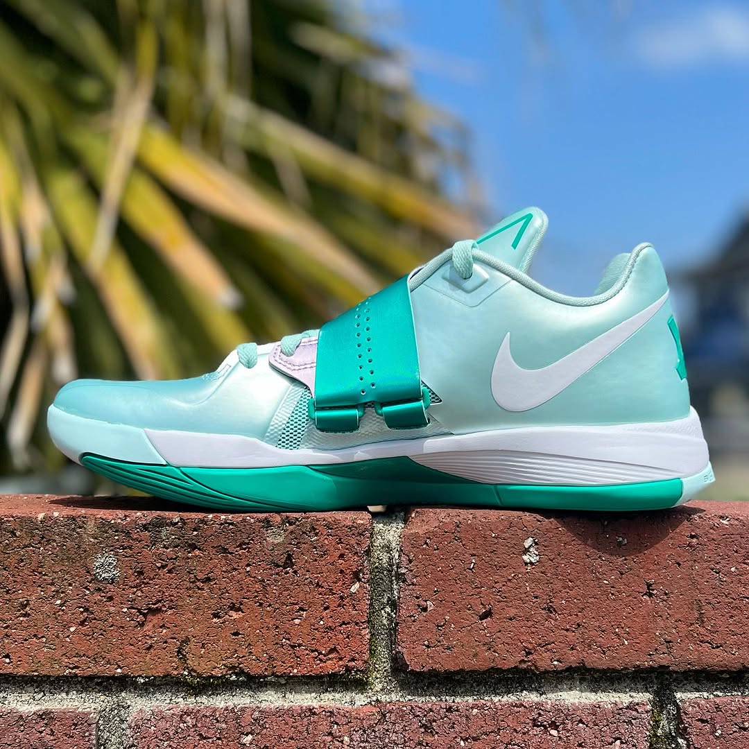 NIKE KD 4 'EASTER' ナイキ ケーディ 4 ケビン デュラント 2025年 復刻