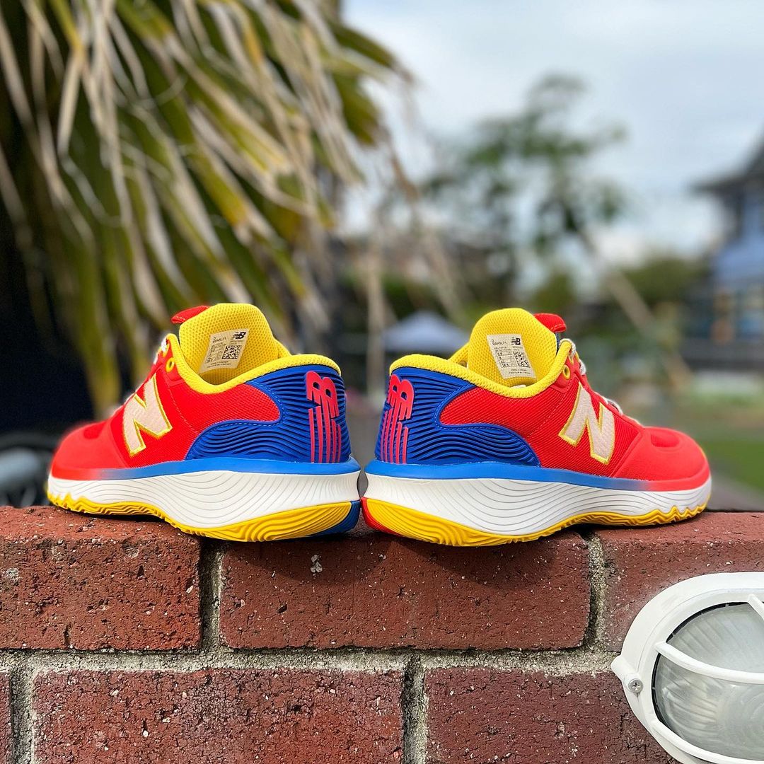 美品 ニューバランス FuelCell HESI LOW R1 バッシュ NEW BALANCE FUELCELL HESI LOW F1 ニューバランス バッシュ ヘジ