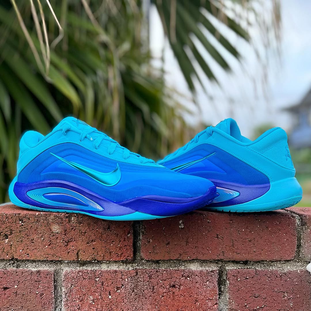 NIKE A ONE 'BLUE FURY' ナイキ エー ワン ウィメンズ エイジャ