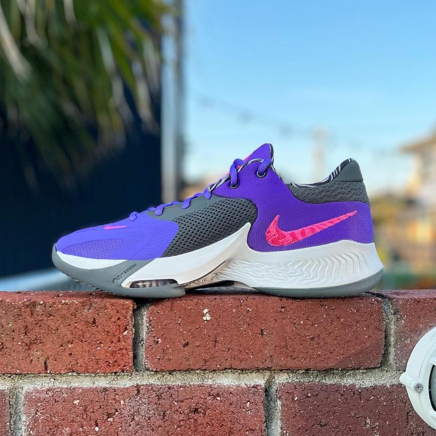 NIKE ZOOM FREAK 4 'ACTION GRAPE' ナイキ ズーム フリーク 4 ヤニス
