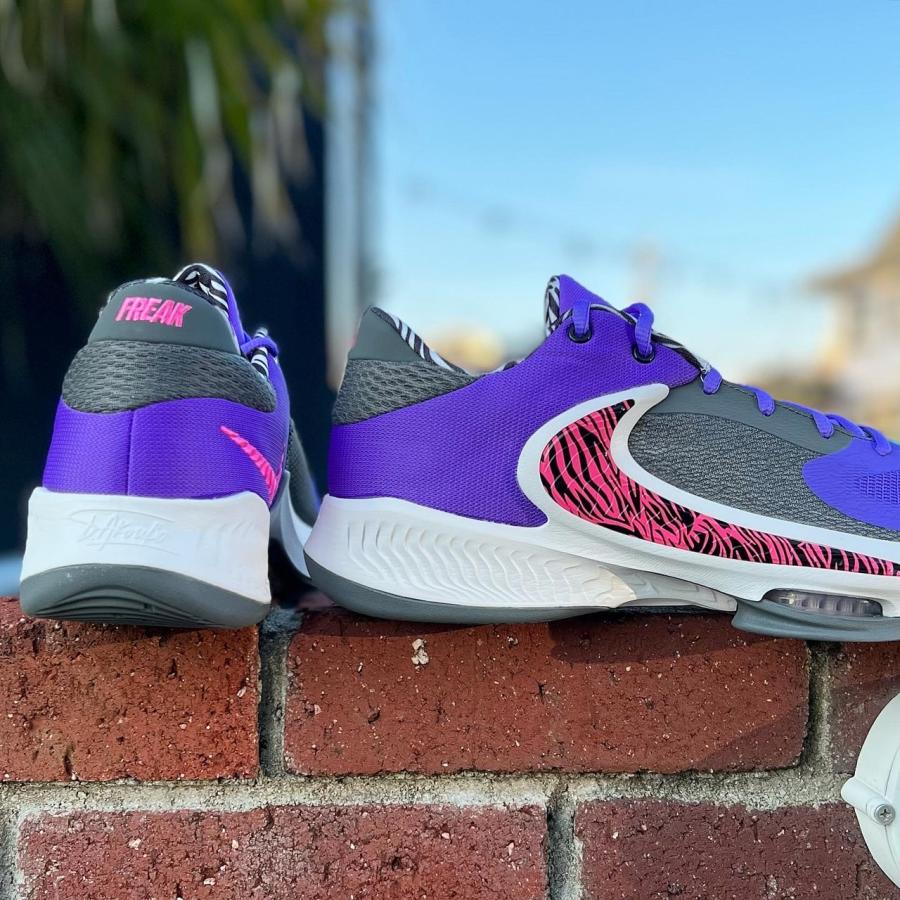 NIKE ZOOM FREAK 4 'ACTION GRAPE' ナイキ ズーム フリーク 4 ヤニス