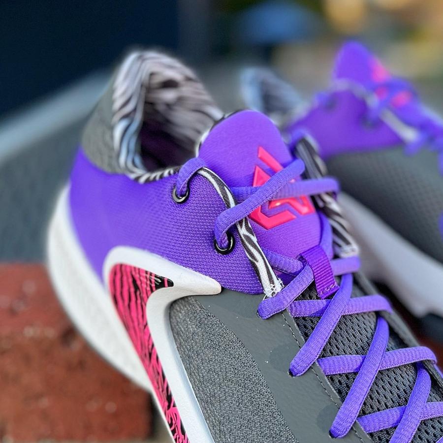 NIKE ZOOM FREAK 4 'ACTION GRAPE' ナイキ ズーム フリーク 4 ヤニス