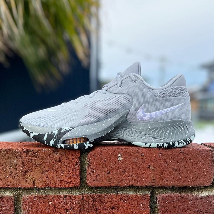 NIKE ZOOM FREAK 4 EP 'WOLF GREY' ナイキ ズーム フリーク 4 ヤニス