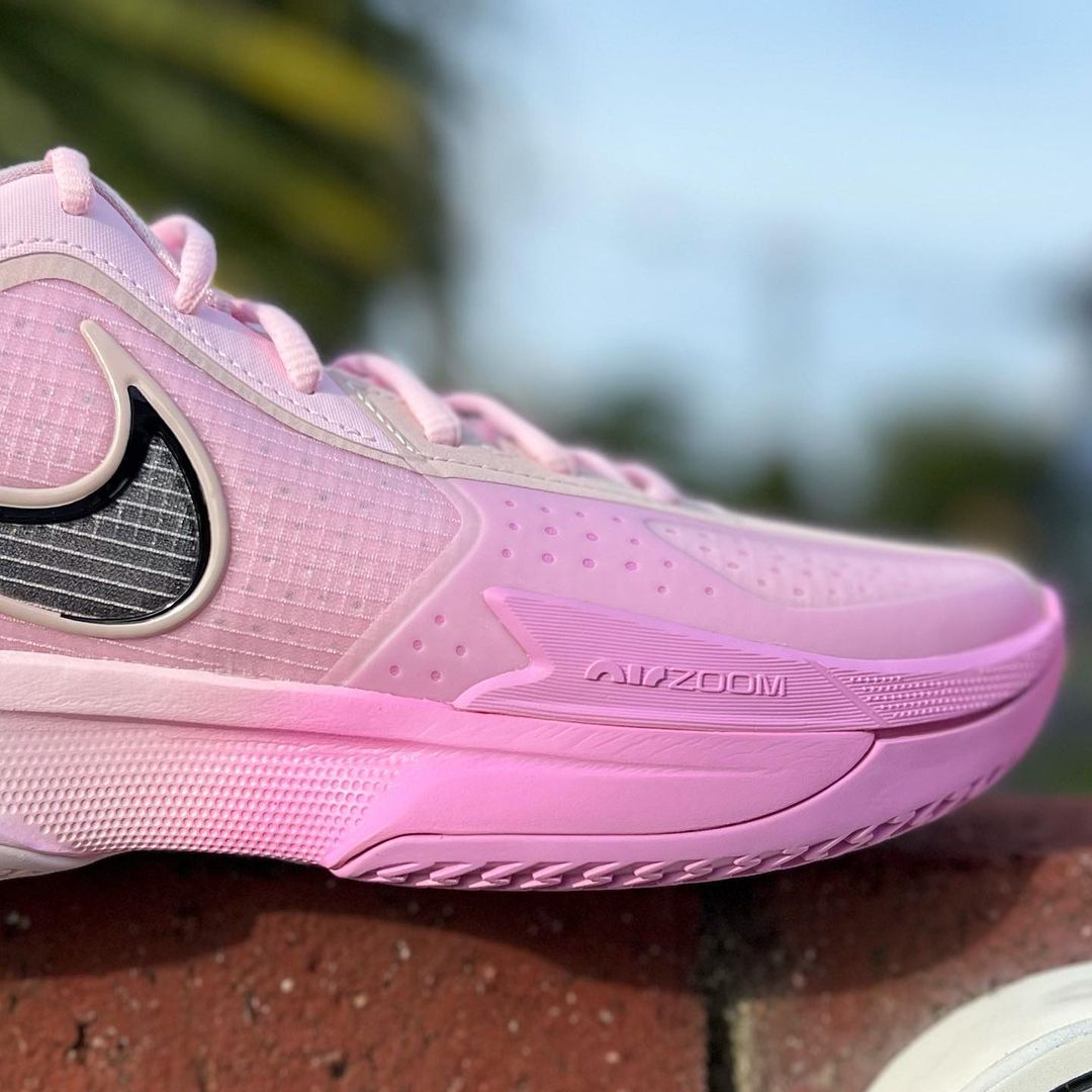 Nike Air Zoom GT cut1 ナイキ　バスケットシューズ Nikeが革新的なZoomXフォームテクノロジーをバスケットボール
