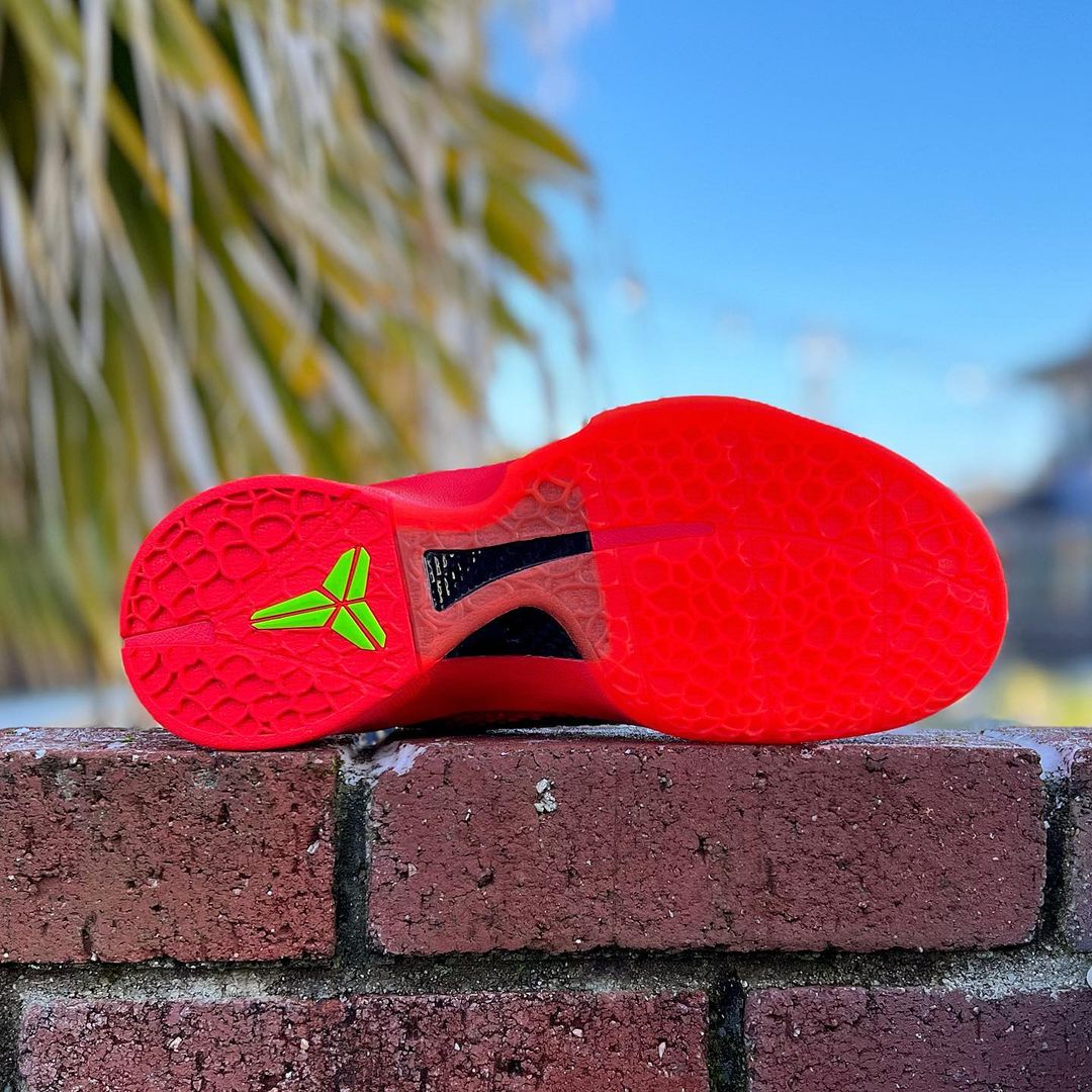 NIKE KOBE 6 PROTRO 'REVERSE GRINCH' ナイキ コービー 6