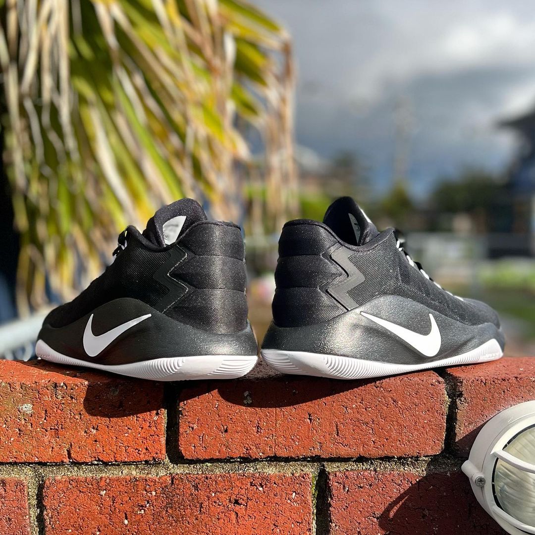 Nike Hyperdunk(ハイパーダンク)high超レア大特価 Nike ハイパーダンク 2016 フライニットのデザイン誕生まで. Nike SNKRS