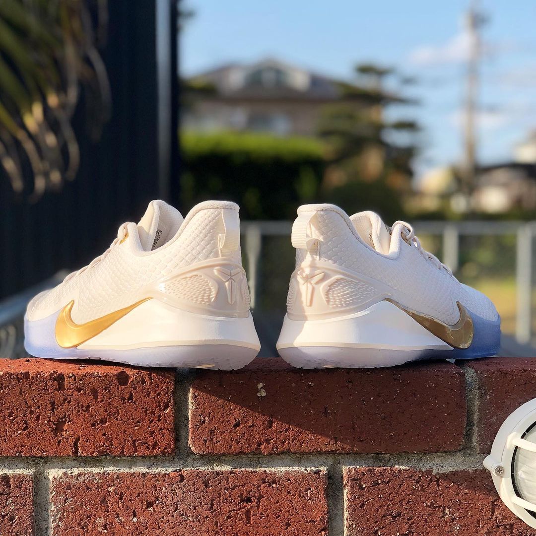 NIKE KOBE マンバフォーカス 29.5 白金 バスケットシューズ NIKE KOBE マンバフォーカス 29.5 白金 バスケットシューズ