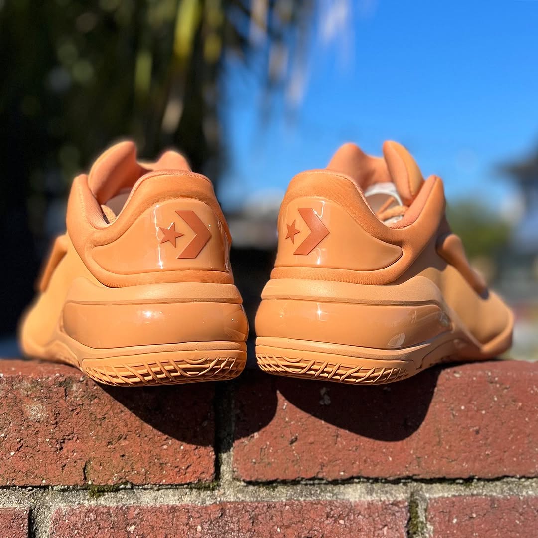 US8.5 新品 SHAI 001 converse Hail Clay SGA Converse SHAI 001 Hail Clay』 ☑️ MVP受賞後、妻のHaileyの瞳の色