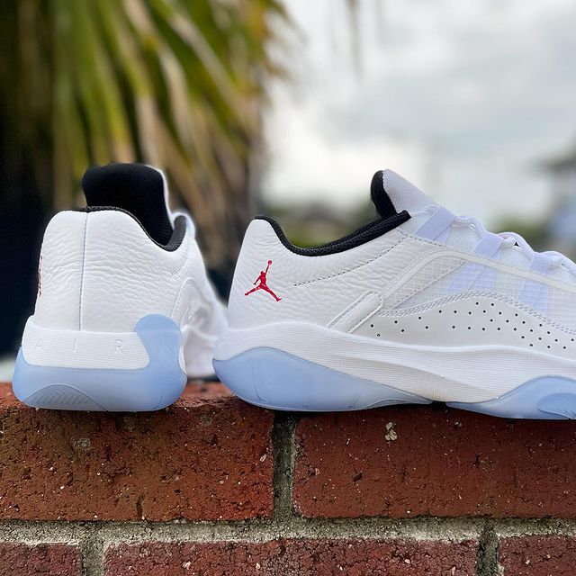 AIR JORDAN 11 CMFT LOW 'WHITE VARSITY RED' エア ジョーダン 11