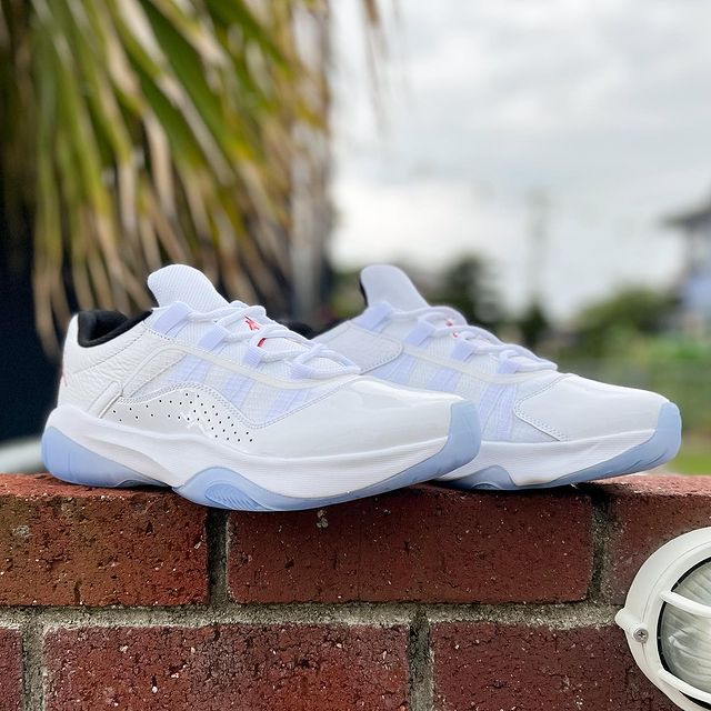 【ビンスさま専用】Nike Air Jordan 11 Low ホワイト　美品 ビンスさま専用】Nike Air Jordan 11 Low ホワイト 美品