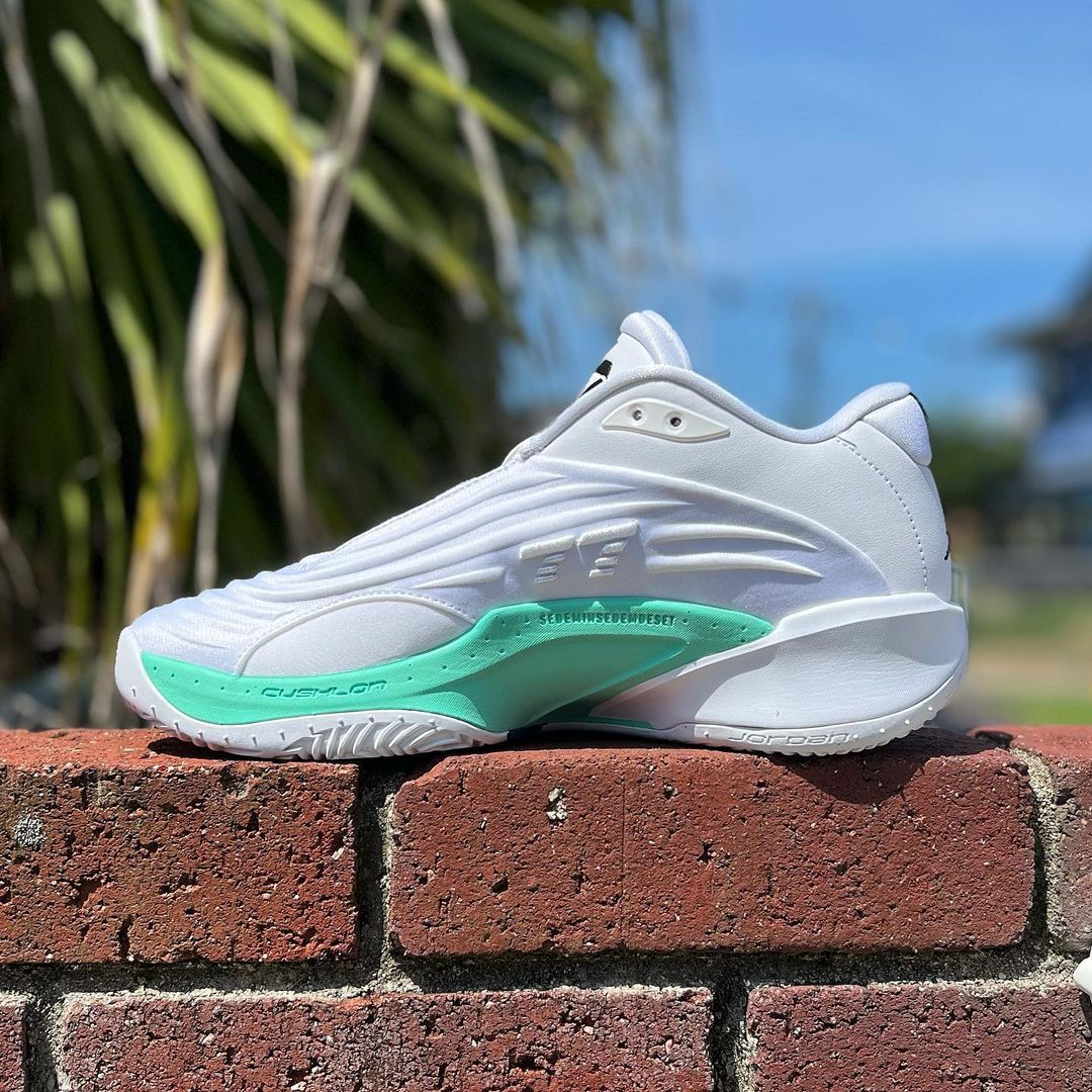 JORDAN LUKA 3 'PHOTO FINISH' ナイキ ジョーダン ルカ 3 ドンチッチ