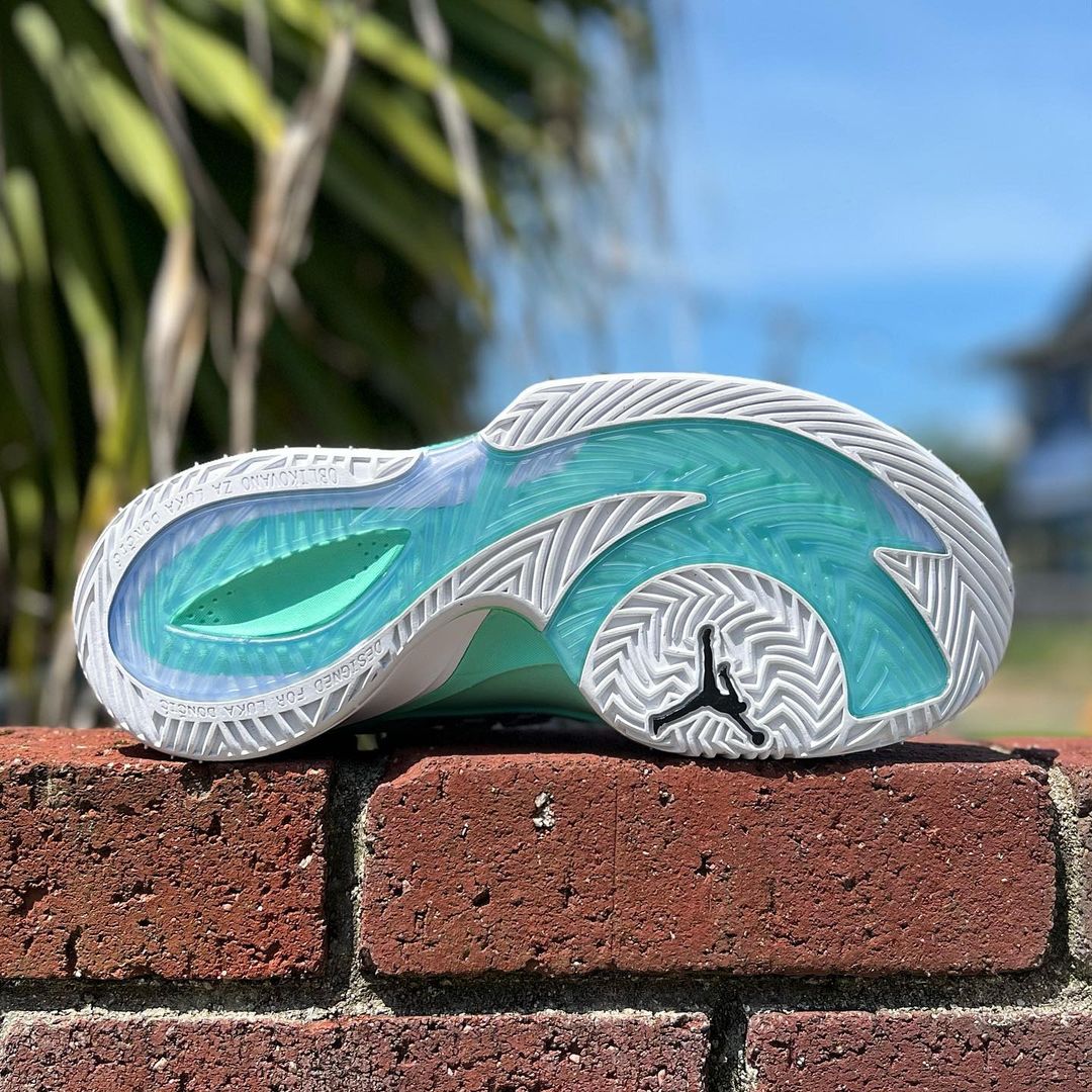 ナイキ ルカ3 27cm NIKE LUKA 3 バスケ ルカ・ドンチッチ JORDAN LUKA 3 'VAPOR GREEN' ナイキ ジョーダン ルカ 3