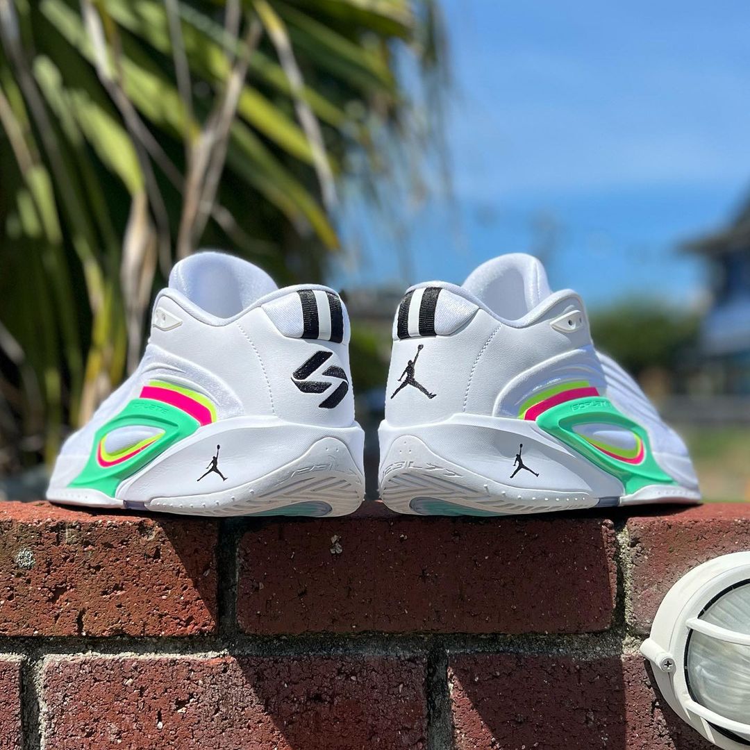 ナイキ　ジョーダン　ルカ3 ブラック　ホワイト　ブルー　黒　白　ドンチッチ　青 ナイキ ジョーダン ルカ3 ブラック ホワイト ブルー 黒 白