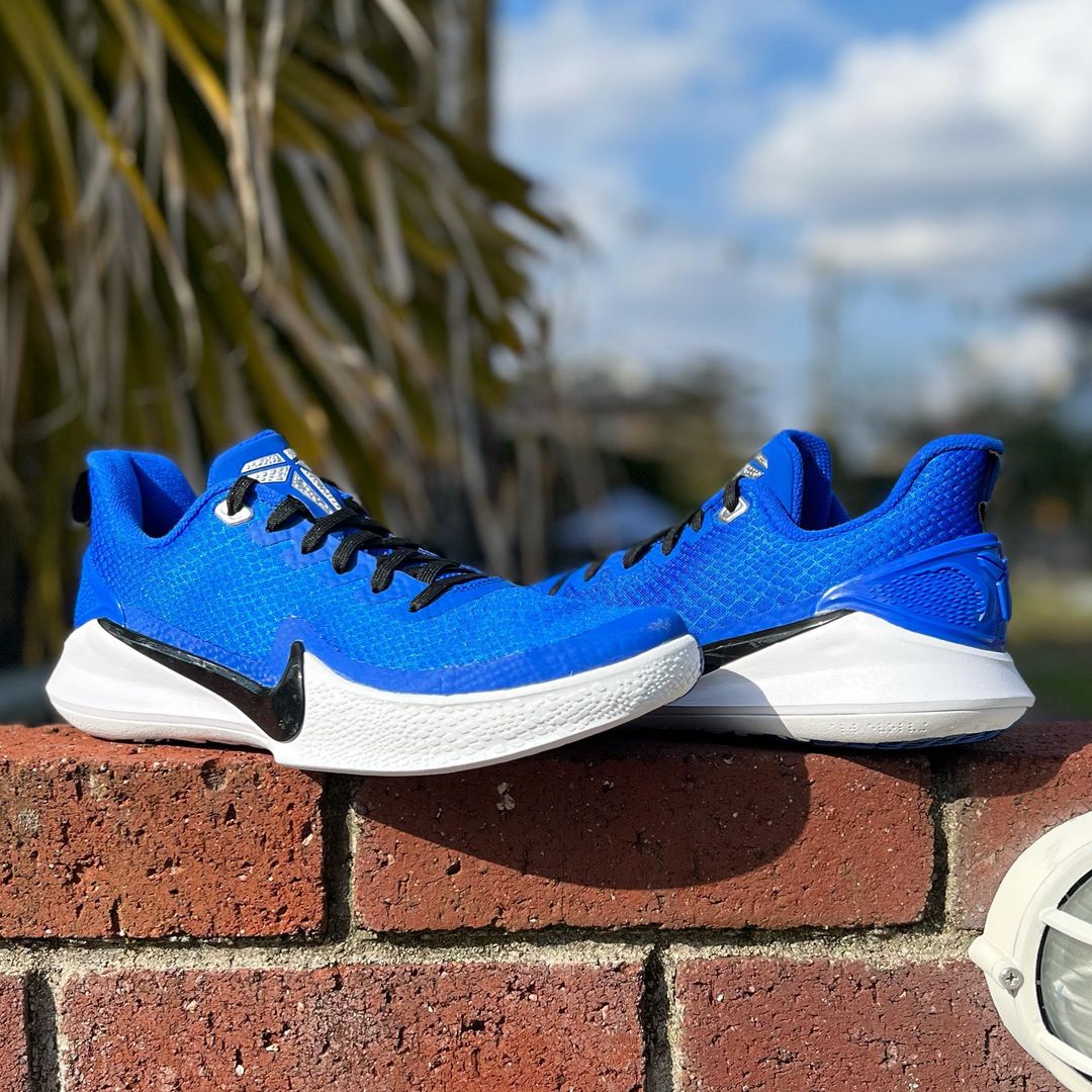ナイキ Nike コービー　Kobe マンバフューリー ブルー ナイキ Nike コービー Kobe マンバフューリー ブルー - メルカリ