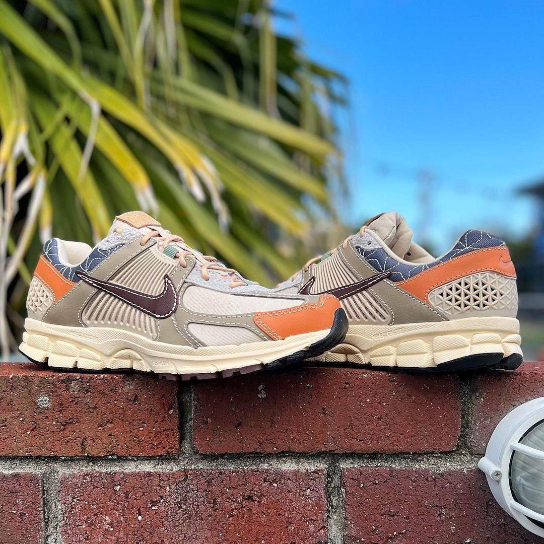 NIKE ZOOM VOMERO 5 'SASHIKO' ナイキ ズーム ボメロ 5 【MEN'S