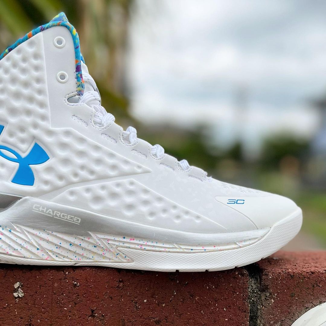 UNDER ARMOUR CHARGED FOAM CURRY 1 'SURPRISE PARTY' アンダー