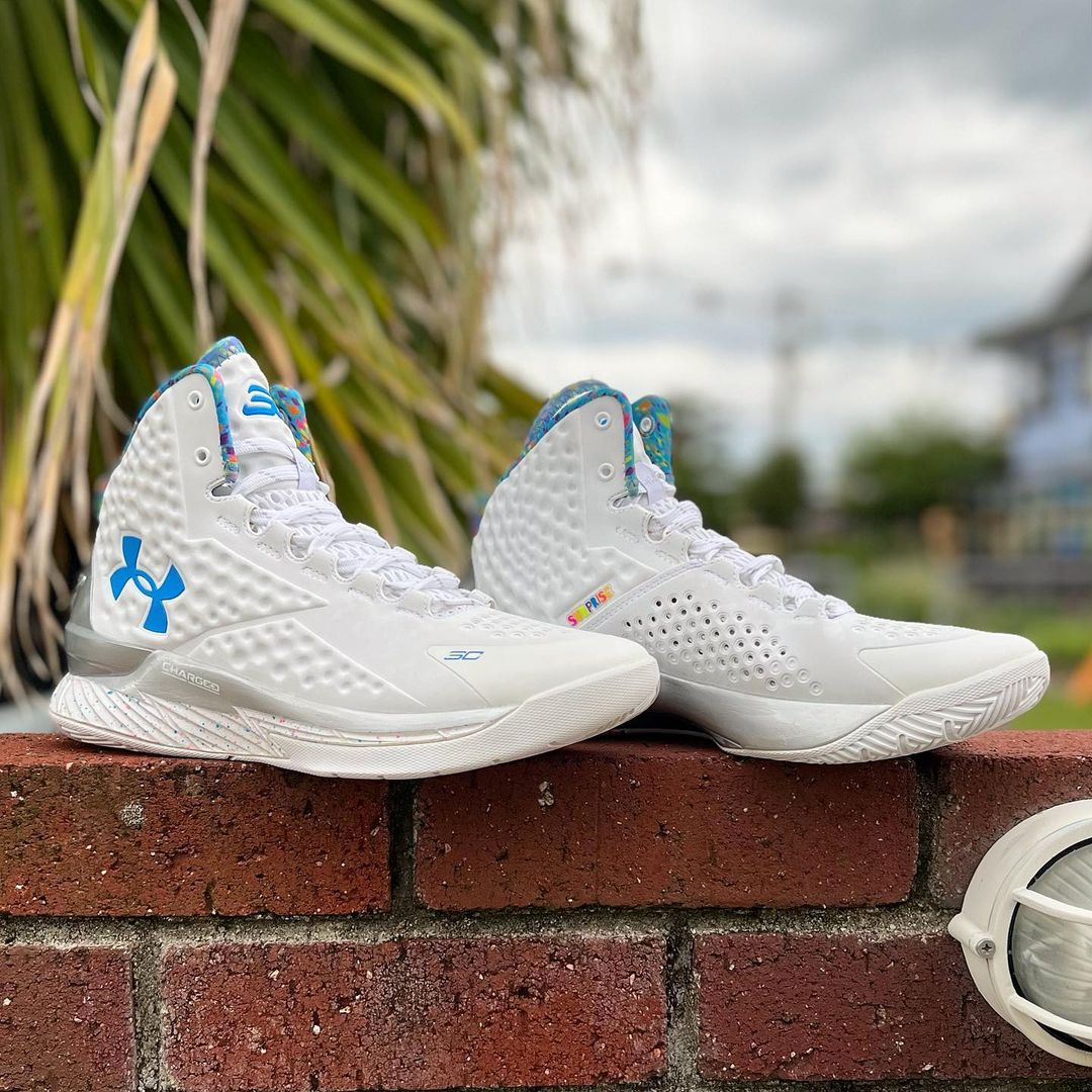 UNDER ARMOUR CHARGED FOAM CURRY 1 'SURPRISE PARTY' アンダー