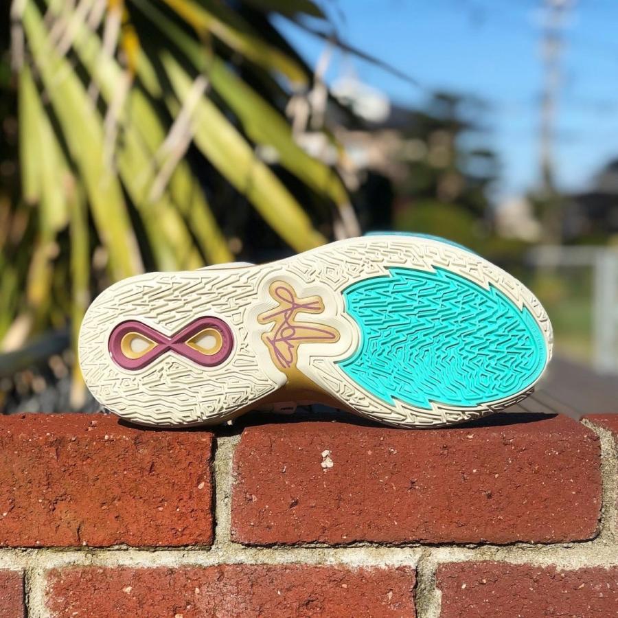 NIKE KYRIE INFINITY 'KEEP SUE FRESH' ナイキ カイリー 8