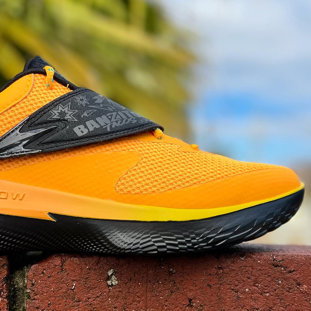 UNDER ARMOUR CURRY FOX 1 'BANZITOS' アンダーアーマー カリー