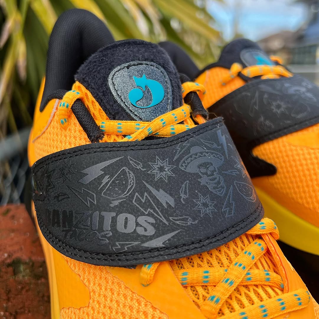 UNDER ARMOUR CURRY FOX 1 'BANZITOS' アンダーアーマー カリー