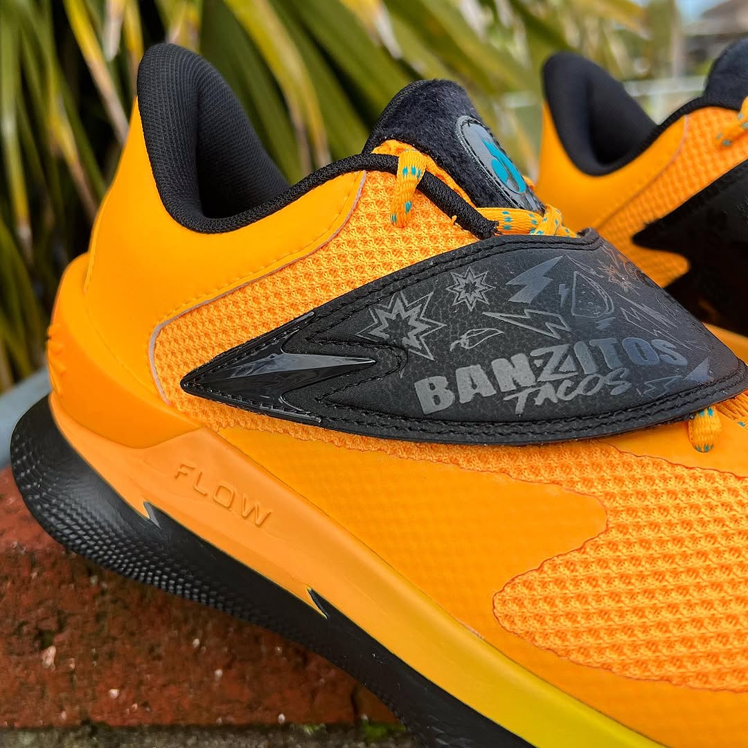 新品アンダーアーマーCurry FOX 1 BND★カリーフォックス★N2520 楽天市場】アンダーアーマー Curry Fox 1 Happy Fox Day カリー