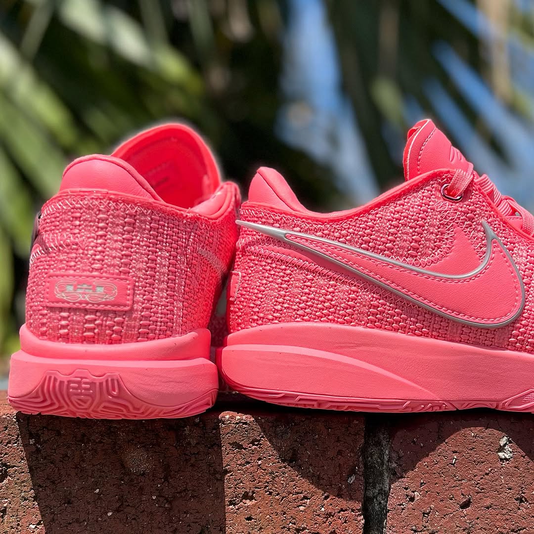 NIKE LEBRON XX 'PINK DIAMOND' ナイキ レブロン 20 【MEN'S】 pink