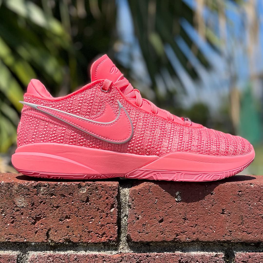 ナイキ バスケットボールシューズレブロン ティール/ピンク NIKE LEBRON XX 'PINK DIAMOND' ナイキ レブロン 20 【MEN'S】 pink