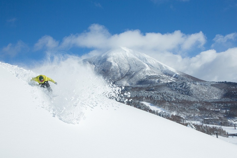 ネコママウンテン24-25 大人２日券✖️２枚 リフト券｜星野リゾート ネコマ マウンテン