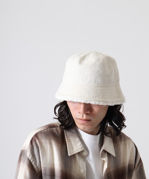 FRINGE LOW ANGLE BK HAT