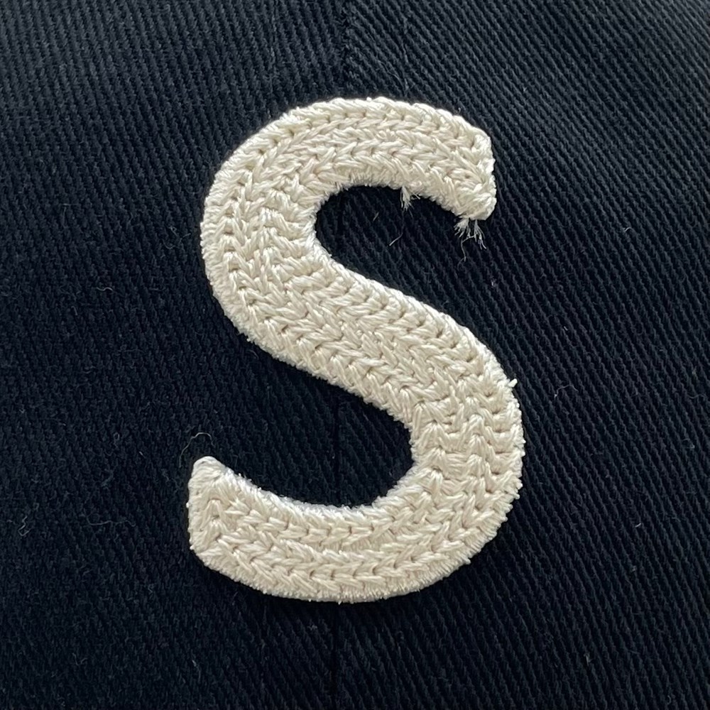 LONG VISOR LOGO CAP