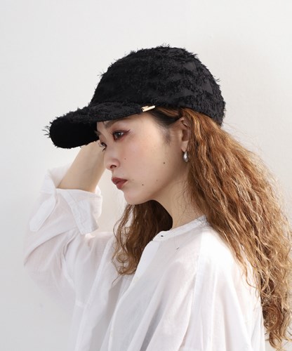 PLUME CAP