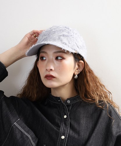 PLUME CAP