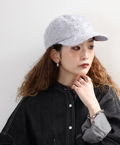 PLUME CAP