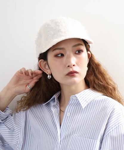 PLUME CAP