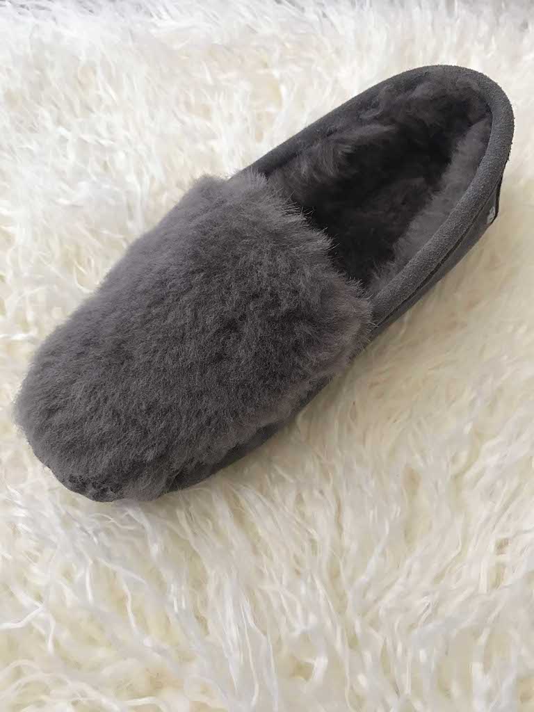 EMU CAIRNS REVERSE FUR ケアンズリバースファーモカシン -チャコール