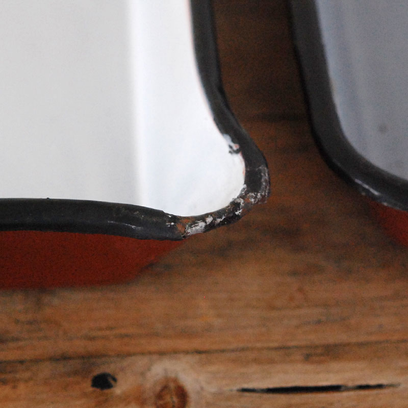 Romanian enamelware / vintage ルーマニア ホーローバット