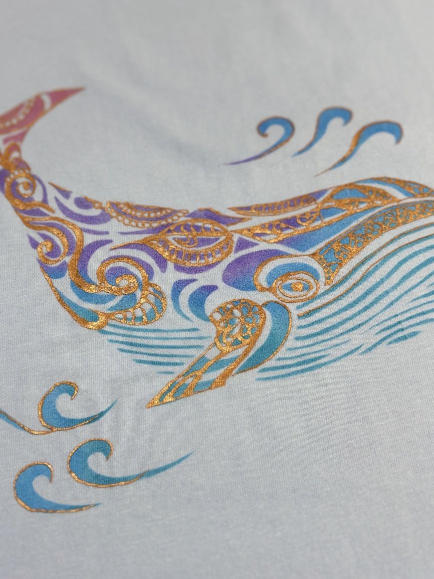 型染め&手描きTシャツ「くじら」水色 追加画像2