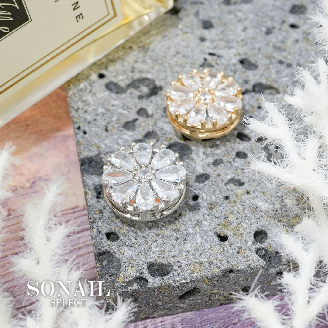 【新品・未使用】ラ ミア シェルタ/S/シルバー　チャーム　ビジュー アーガイル柄ミドルソックス（レディス） - ハッシュパピー