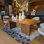 Dining Table��Lambro�ڰ���Ź��