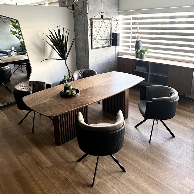 LAMBRO(���֥�)�����˥󥰥ơ��֥�