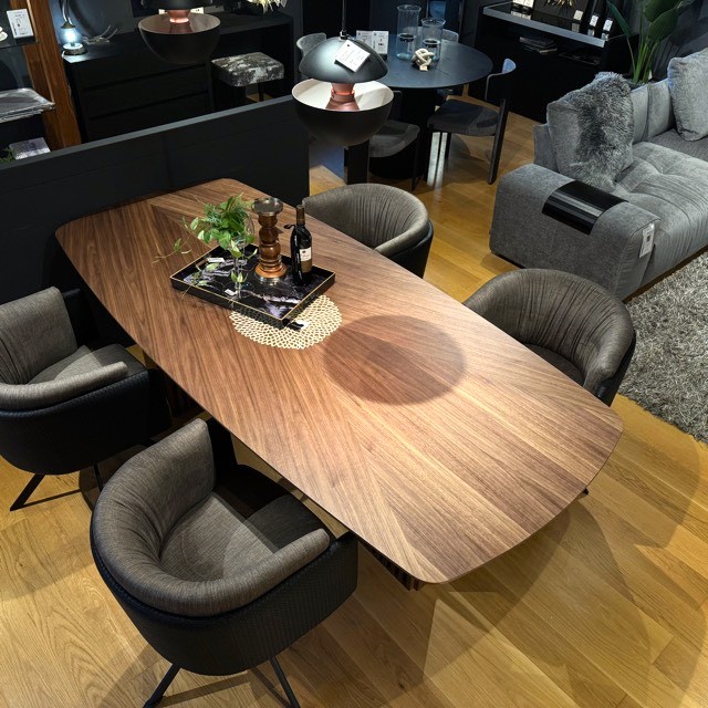 LAMBRO(���֥�)�����˥󥰥ơ��֥�