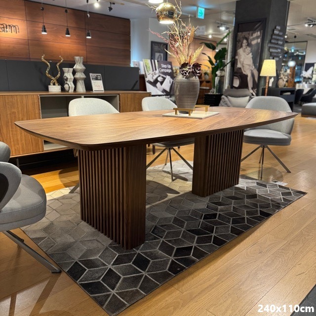 LAMBRO(���֥�)�����˥󥰥ơ��֥�