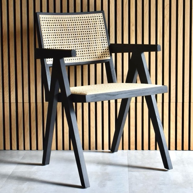 PH28 V-leg chair Reproduct